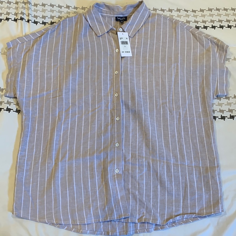 Splendid woman’s button down shirt
